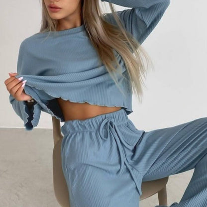 Dlouhá sada modrého pruhovaného domácího oblečení