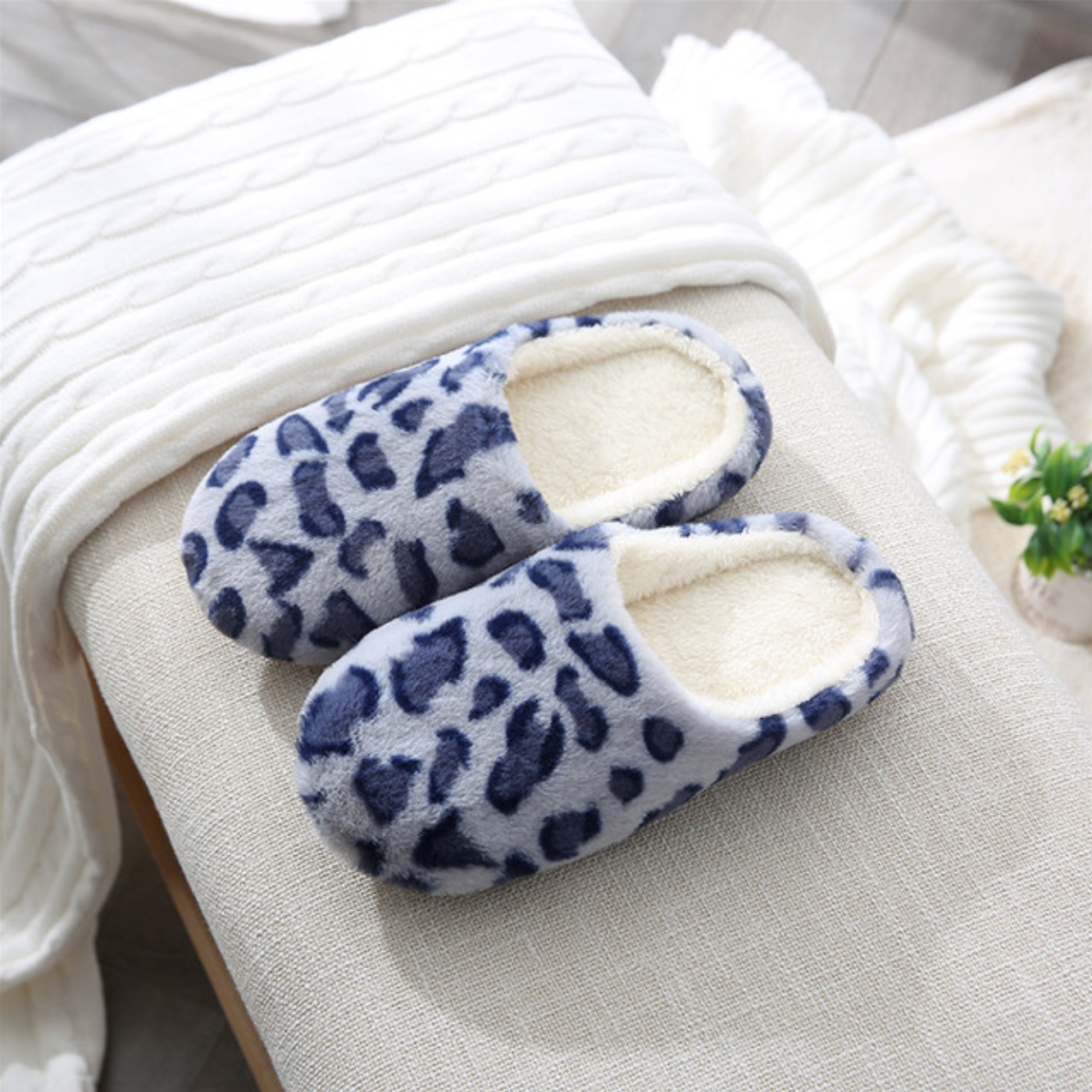 Klasické leopardí pantofle