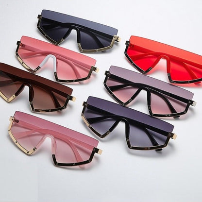 Sluneční brýle v neobvyklém tvaru