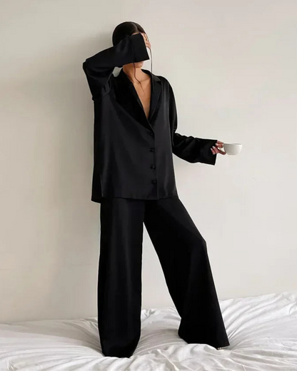 Luxusní saténové pyžamo s dlouhým rukávem