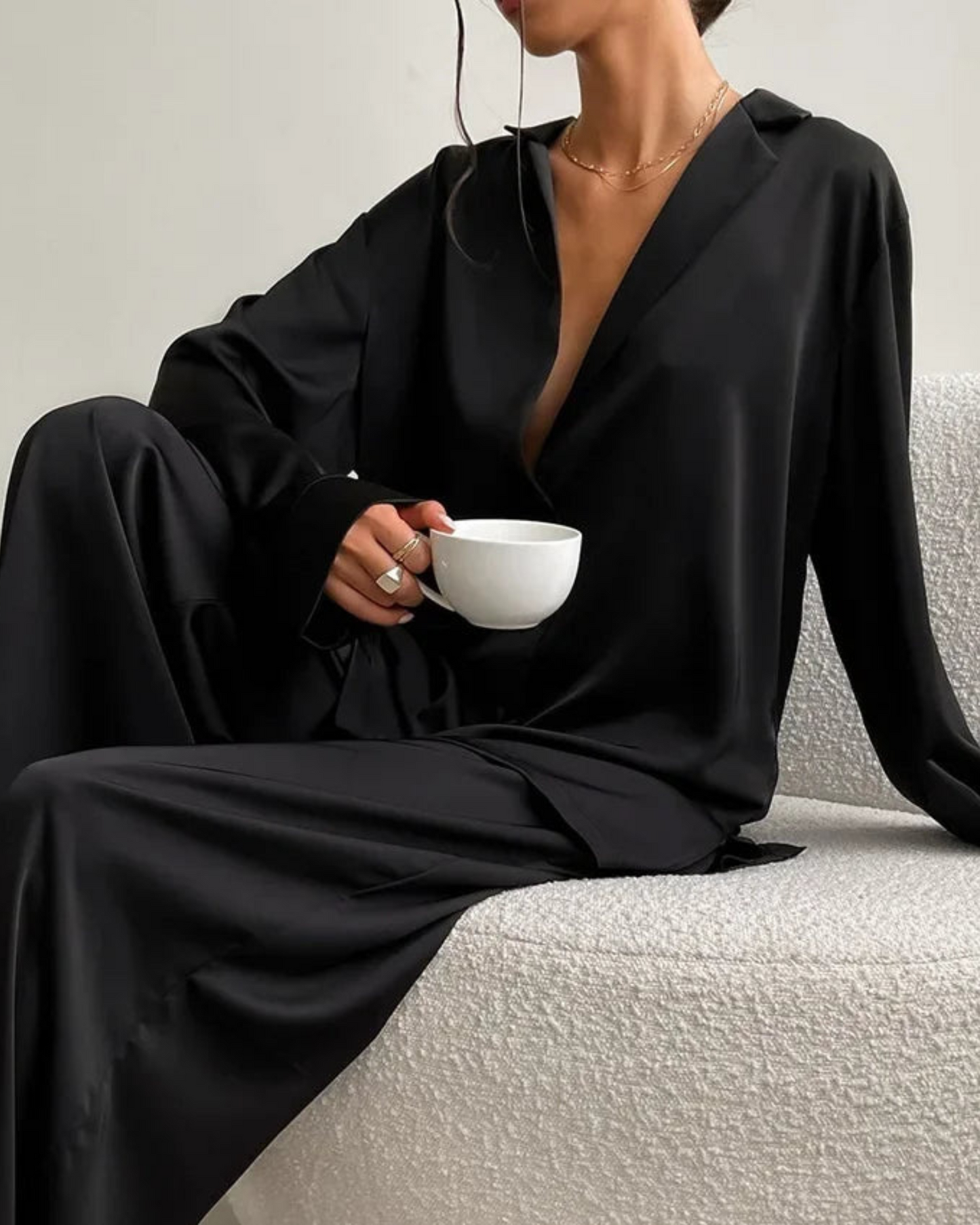 Luxusní saténové pyžamo s dlouhým rukávem