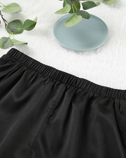 Dámské krátké pyžamo s elegantním límečkem