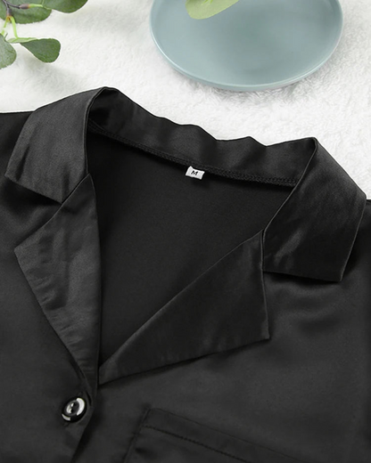 Dámské krátké pyžamo s elegantním límečkem