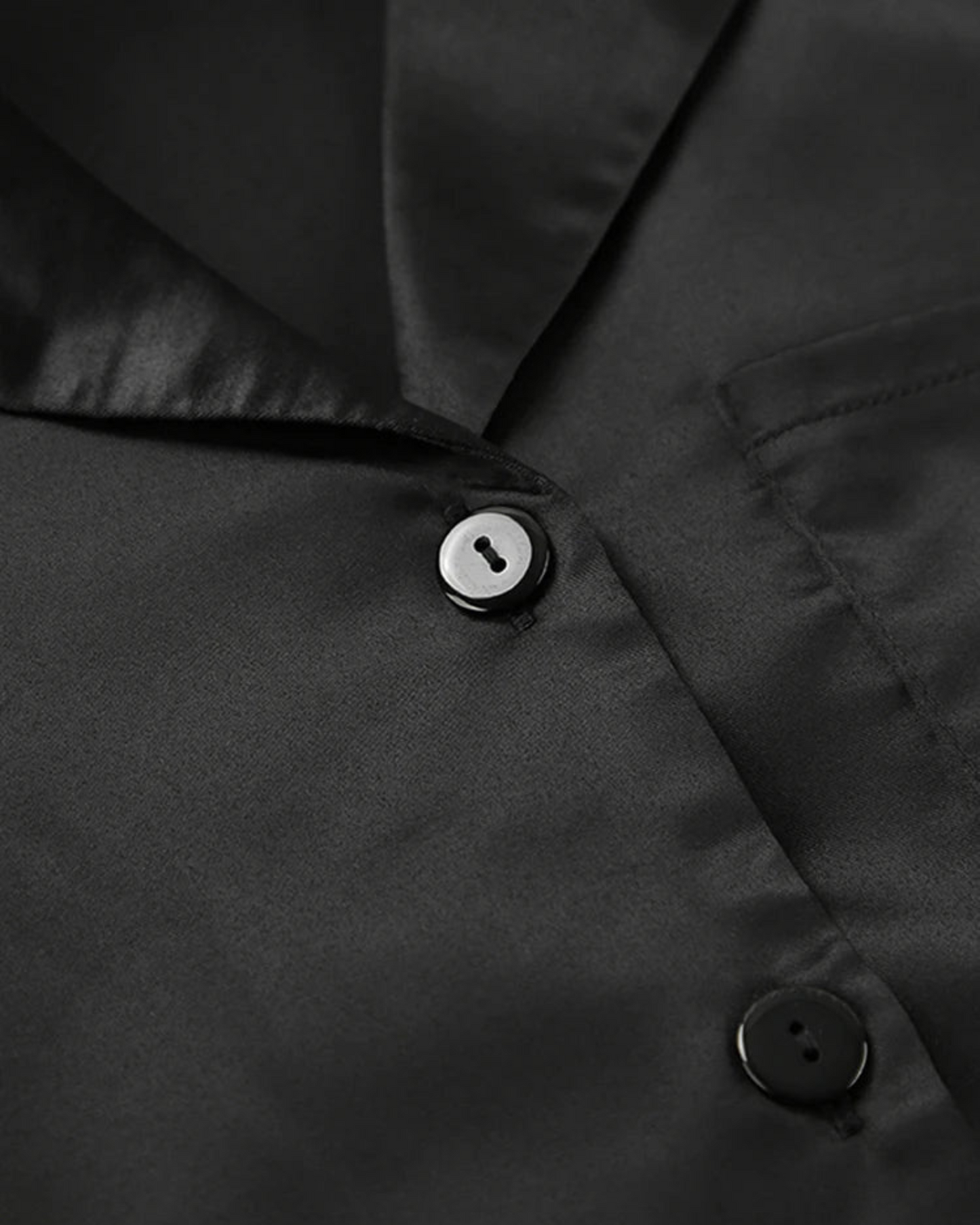 Dámské krátké pyžamo s elegantním límečkem