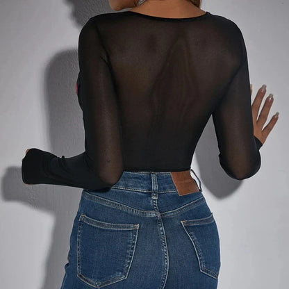 Síťované body s dlouhými rukávy a květinovou výšivkou