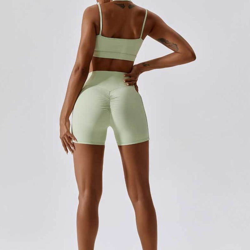 Sportovní sada z topu a kraťasů