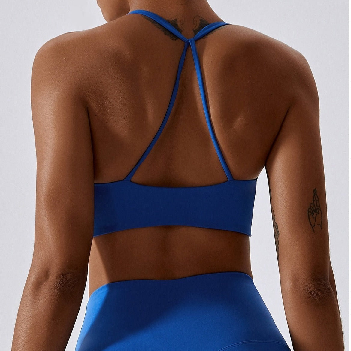 Sportovní top s řasením