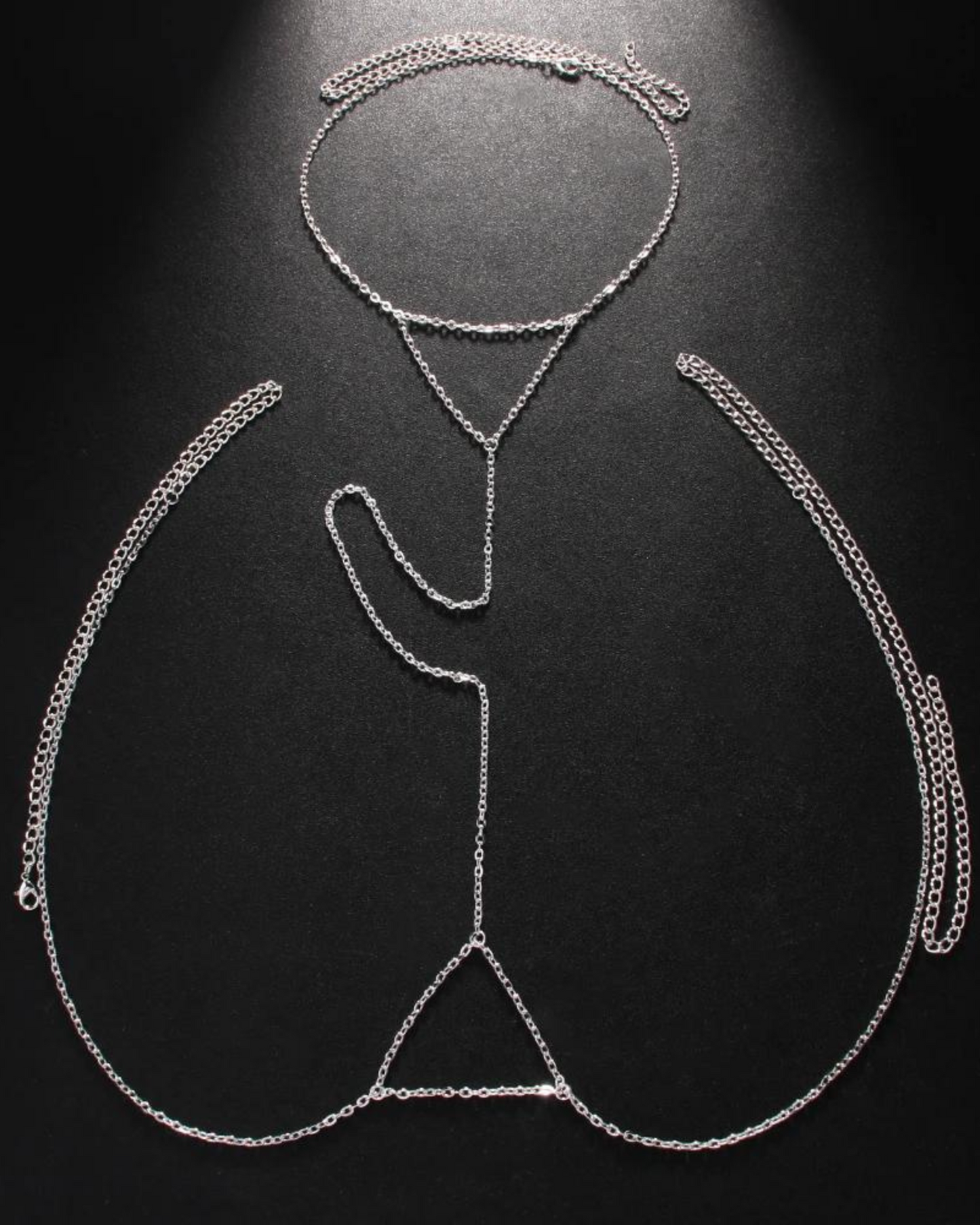 Smyslný stříbrný náprsník