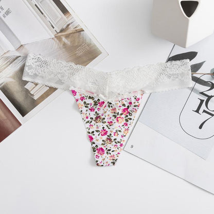 Dámská tanga s krajkou a květinovým vzorem