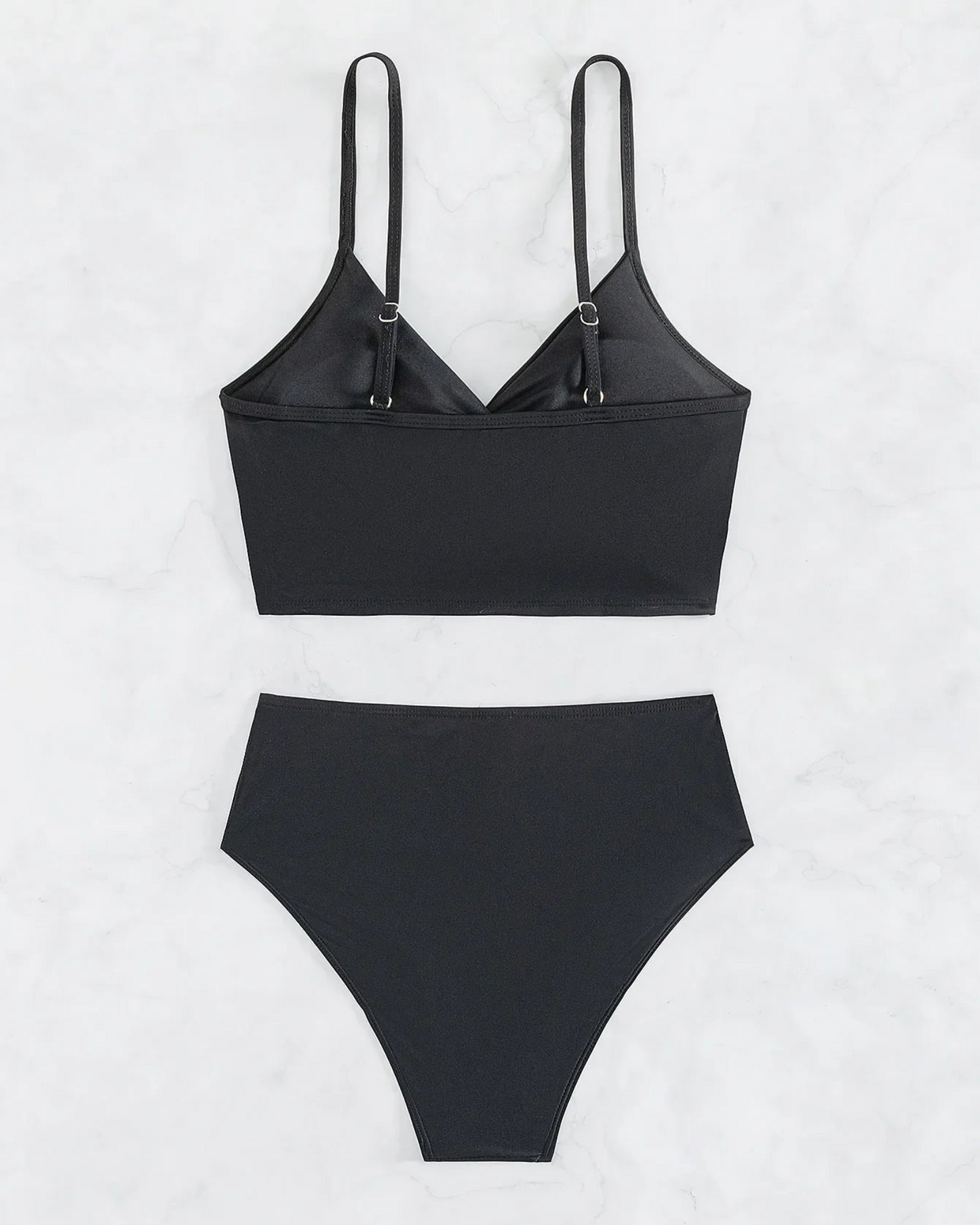 Plavky s vysokým pasem a nastavitelnými ramínky