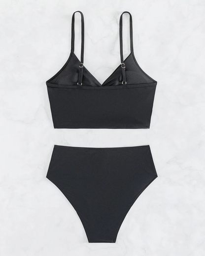 Plavky s vysokým pasem a nastavitelnými ramínky