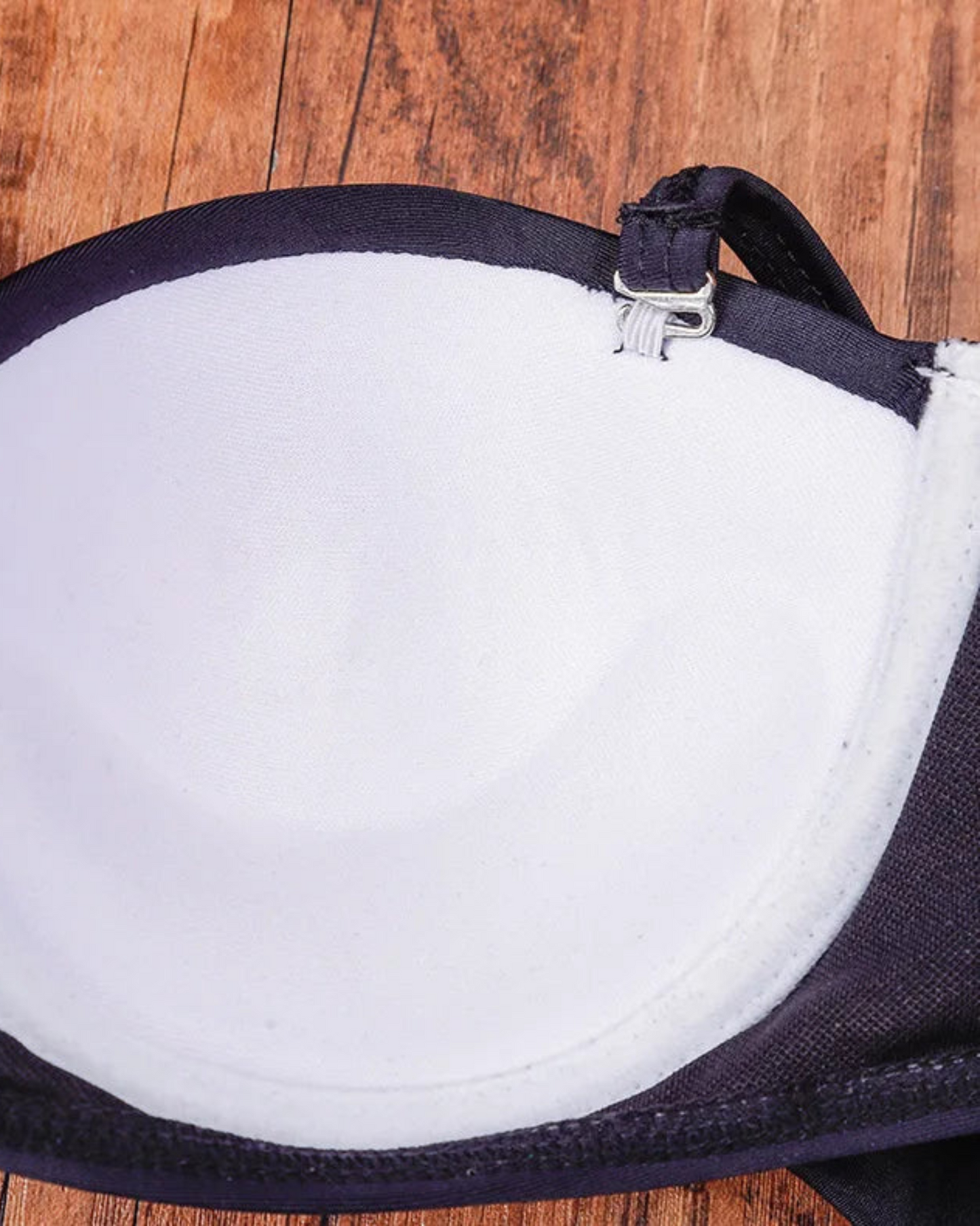 Plavky s vysokým pasem a ramínky na krk