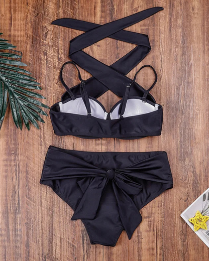 Plavky s vysokým pasem a ramínky na krk