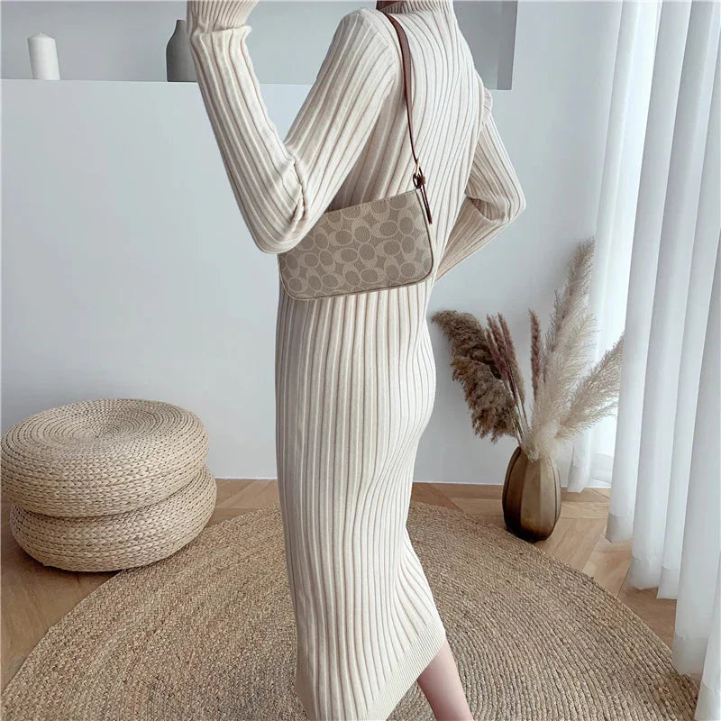 Přiléhavé maxi pletené šaty s knoflíky