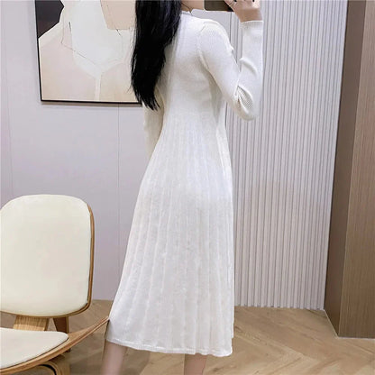 Pletené maxi šaty s rozšířeným spodním dílem