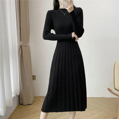 Pletené maxi šaty s rozšířeným spodním dílem