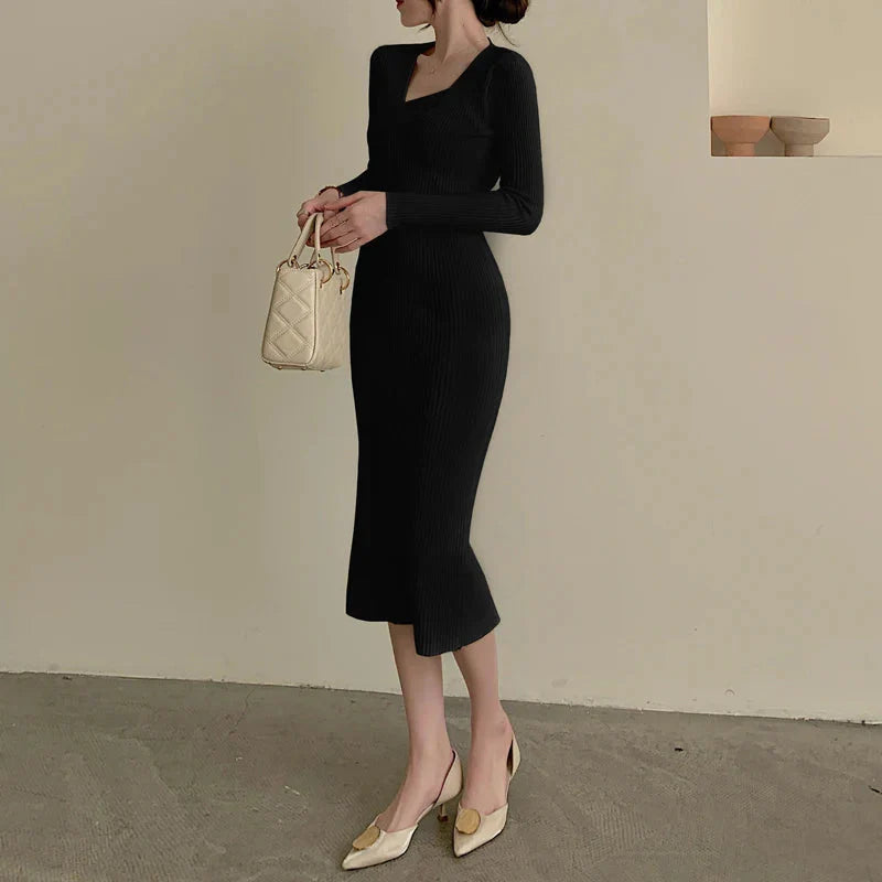 Přiléhavé žebrované midi pletené šaty