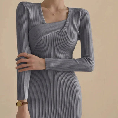 Přiléhavé žebrované midi pletené šaty