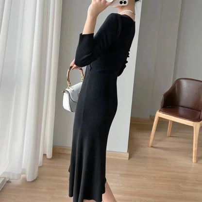 Pletené midi šaty s zavinovacím výstřihem