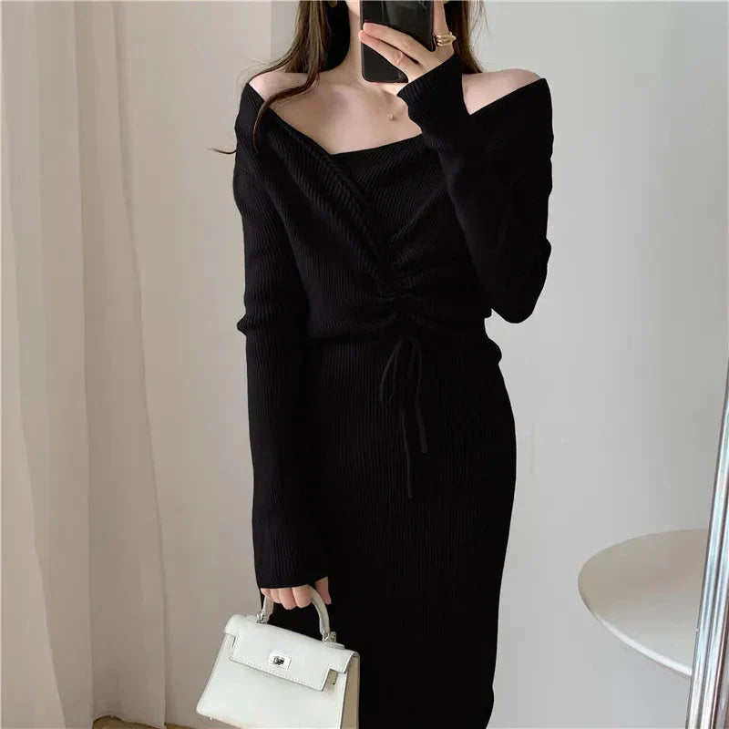 Pletené midi šaty s ozdobnými volánky