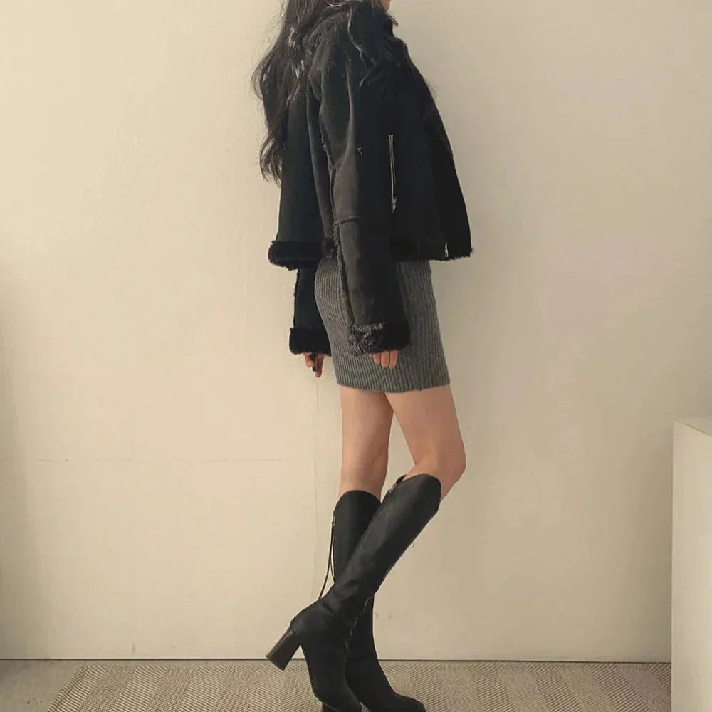 Žebrované pletené minišaty s výstřihem do V