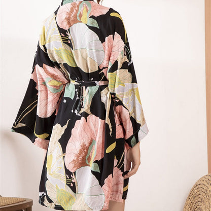 Pohodlný květinový župan s páskem