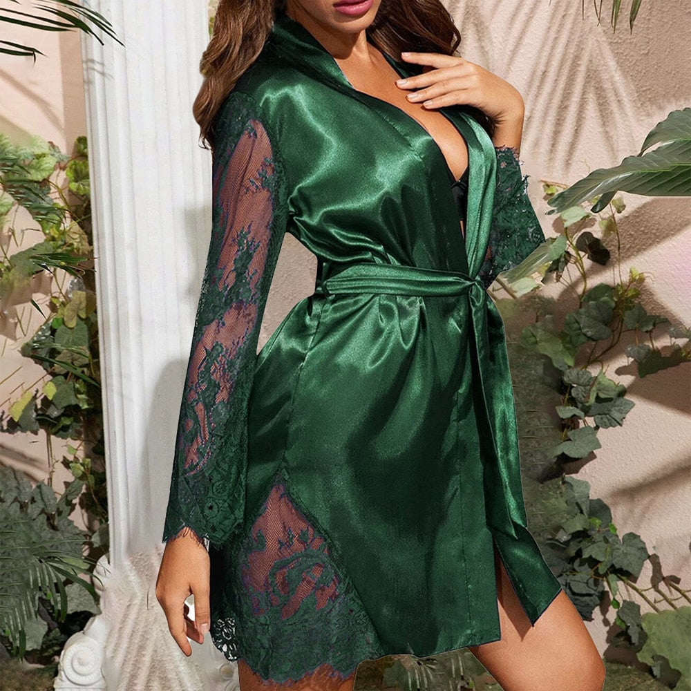 Zelený saténový župan s krajkou